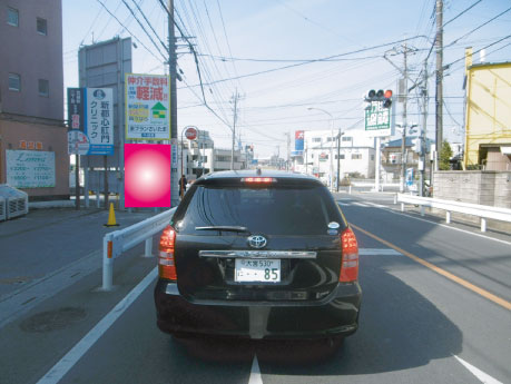 浦和区・産業道路上木崎4丁目交差点手前③