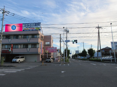 越谷市・産業道路西方（北）交差点