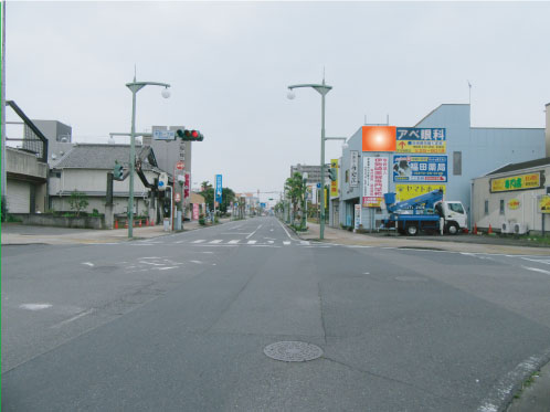 群馬県・伊勢崎市本町1丁目交差点（伊勢崎郵便局向）