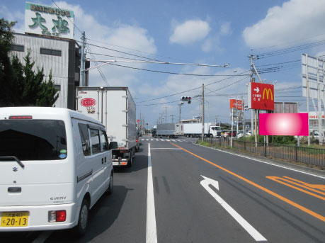 岩槻区・県道48号線東2丁目交差点 岩槻区・県道48号線東2丁目交差点