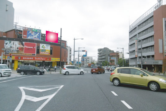 柏市・ 国道6号線柏高島屋ステーション駐車場前 柏市・ 国道6号線柏高島屋ステーション駐車場前