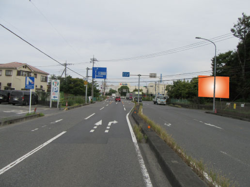 八潮市・県道54号西袋交差点手前